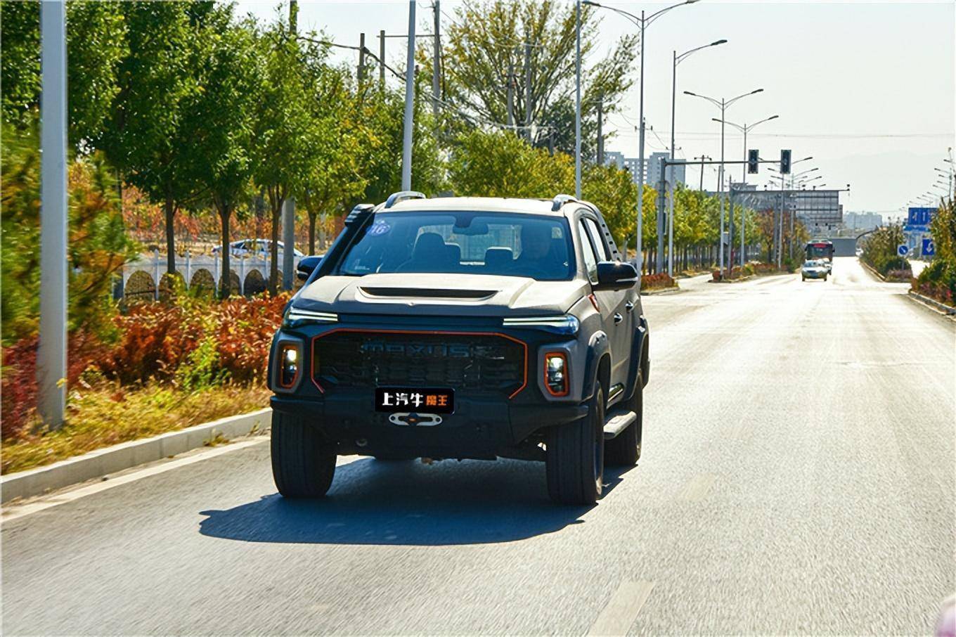 鯊魚王多變體汽車智能皮卡后箱蓋 鯊魚王多變體汽車智能皮卡后箱蓋