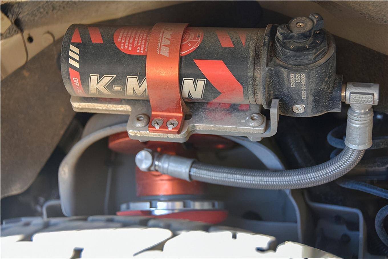 鯊魚王多變體汽車智能皮卡后箱蓋 鯊魚王多變體汽車智能皮卡后箱蓋